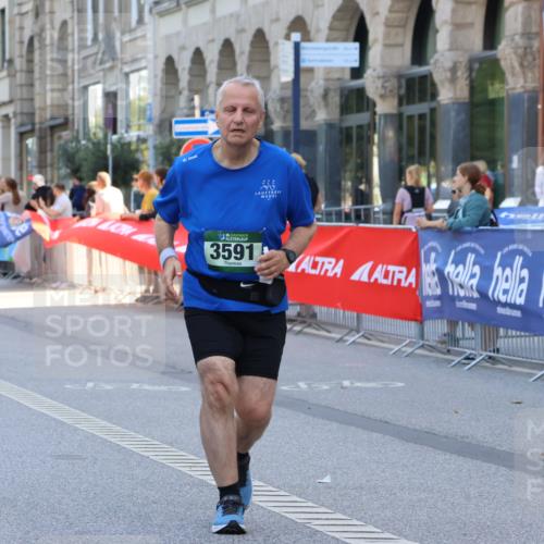 07.09.2025 - BARMER Alsterlauf Strokosch-Dieckow http://msf.ph/oto/8730111 07.09.2025 10:26:02 Ziel 4576, 4579, 4945, 5417, 5439, 8003 meine-sportfotos.de