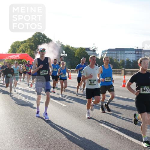 07.09.2025 - BARMER Alsterlauf Yannick Fuchs http://msf.ph/oto/8730115 07.09.2025 08:57:48 Laufen 44464, 8358, 4675, 3999, 1270, 4083, 5828, 4916, 2871, 8409 meine-sportfotos.de