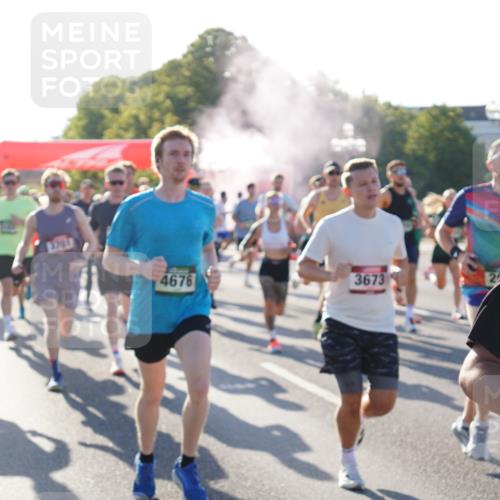 07.09.2025 - BARMER Alsterlauf Yannick Fuchs http://msf.ph/oto/8730133 07.09.2025 08:57:51 Laufen 3701, 4676, 3673 meine-sportfotos.de