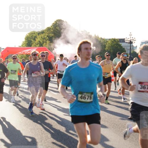 07.09.2025 - BARMER Alsterlauf Yannick Fuchs http://msf.ph/oto/8730141 07.09.2025 08:57:52 Laufen 8375, 3163, 370, 4676, 209, 3673 meine-sportfotos.de