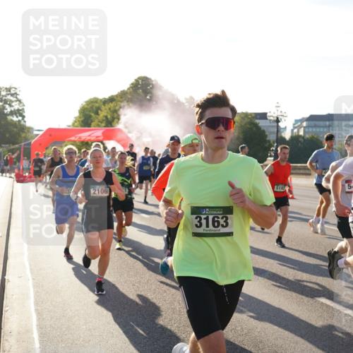 07.09.2025 - BARMER Alsterlauf Yannick Fuchs http://msf.ph/oto/8730155 07.09.2025 08:57:54 Laufen 2106, 36, 3163, 5192 meine-sportfotos.de