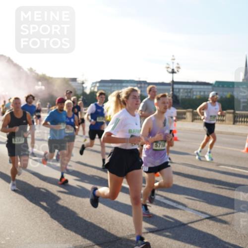 07.09.2025 - BARMER Alsterlauf Yannick Fuchs http://msf.ph/oto/8730186 07.09.2025 08:57:57 Laufen 5387, 5716 meine-sportfotos.de