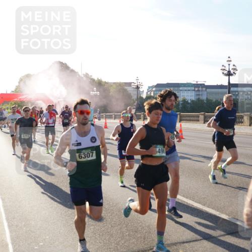 07.09.2025 - BARMER Alsterlauf Yannick Fuchs http://msf.ph/oto/8730197 07.09.2025 08:57:58 Laufen 8218, 6307, 496, 95 meine-sportfotos.de