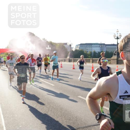 07.09.2025 - BARMER Alsterlauf Yannick Fuchs http://msf.ph/oto/8730201 07.09.2025 08:57:59 Laufen 8218, 36, 6307 meine-sportfotos.de