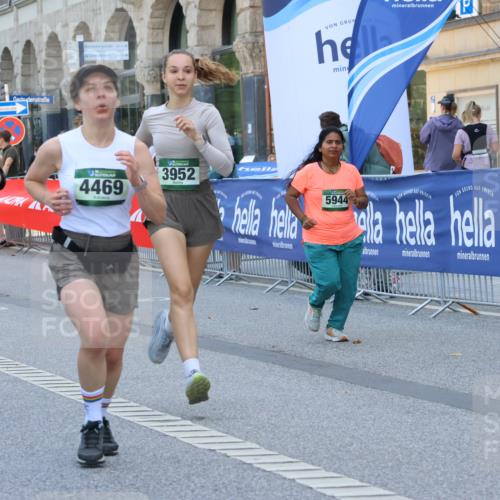 07.09.2025 - BARMER Alsterlauf Strokosch-Dieckow http://msf.ph/oto/8730247 07.09.2025 10:25:52 Ziel 3293, 3295, 3452, 3634, 4576, 4579, 4811, 4816 meine-sportfotos.de