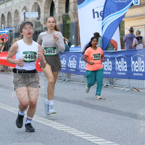 07.09.2025 - BARMER Alsterlauf Strokosch-Dieckow http://msf.ph/oto/8730255 07.09.2025 10:25:52 Ziel 3293, 3295, 3452, 3634, 4576, 4579, 4811, 4816 meine-sportfotos.de