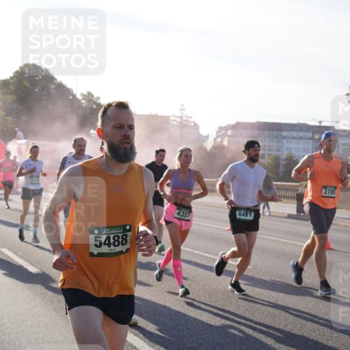 07.09.2025 - BARMER Alsterlauf Yannick Fuchs http://msf.ph/oto/8730267 07.09.2025 08:58:15 Laufen 4050, 515, 36, 5488, 4357, 8411, 2785 meine-sportfotos.de