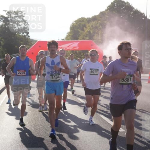 07.09.2025 - BARMER Alsterlauf Yannick Fuchs http://msf.ph/oto/8730294 07.09.2025 08:58:20 Laufen 2799, 140, 5484, 2111, 6011, 5881, 5382 meine-sportfotos.de