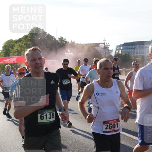07.09.2025 - BARMER Alsterlauf Yannick Fuchs http://msf.ph/oto/8730322 07.09.2025 08:58:23 Laufen 4383, 6139, 4336, 36, 2601, 340, 2011, 82 meine-sportfotos.de