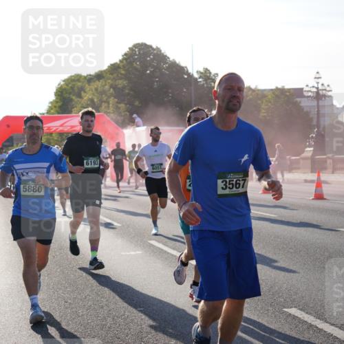 07.09.2025 - BARMER Alsterlauf Yannick Fuchs http://msf.ph/oto/8730339 07.09.2025 08:58:27 Laufen 5880, 6193, 6051, 3567 meine-sportfotos.de