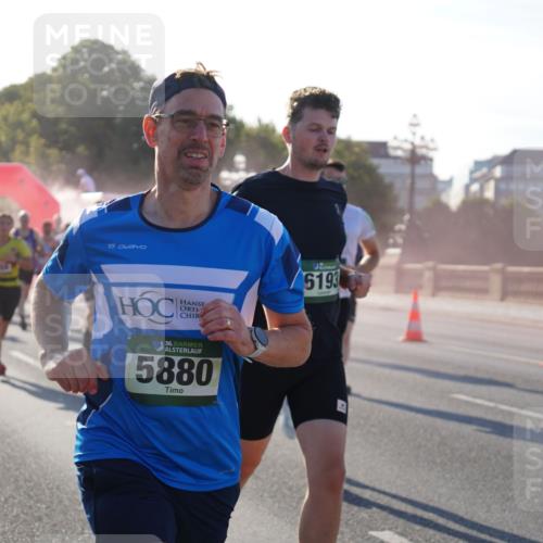 07.09.2025 - BARMER Alsterlauf Yannick Fuchs http://msf.ph/oto/8730350 07.09.2025 08:58:29 Laufen 0, 136, 5880, 5193, 4 meine-sportfotos.de