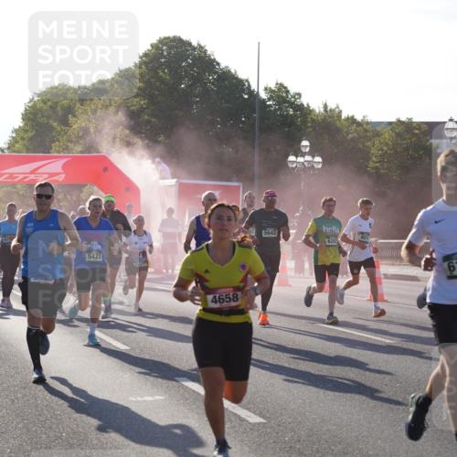 07.09.2025 - BARMER Alsterlauf Yannick Fuchs http://msf.ph/oto/8730365 07.09.2025 08:58:31 Laufen 6066, 478, 5423, 2627, 4658, 5642, 601, 6262, 6116 meine-sportfotos.de
