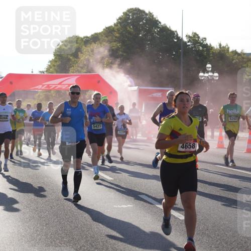 07.09.2025 - BARMER Alsterlauf Yannick Fuchs http://msf.ph/oto/8730367 07.09.2025 08:58:31 Laufen 5449, 6066, 5423, 2627, 4658, 6262, 6013 meine-sportfotos.de