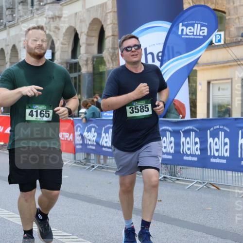 07.09.2025 - BARMER Alsterlauf Strokosch-Dieckow http://msf.ph/oto/8730386 07.09.2025 10:25:37 Ziel 3293, 3295, 3452, 3634, 4417 meine-sportfotos.de