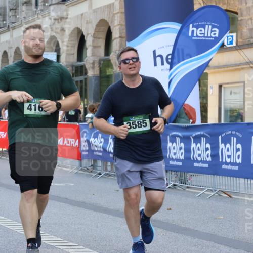 07.09.2025 - BARMER Alsterlauf Strokosch-Dieckow http://msf.ph/oto/8730399 07.09.2025 10:25:37 Ziel 3293, 3295, 3452, 3634, 4417 meine-sportfotos.de