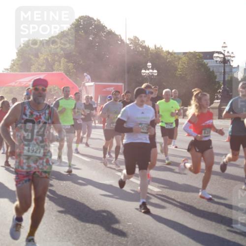 07.09.2025 - BARMER Alsterlauf Yannick Fuchs http://msf.ph/oto/8730409 07.09.2025 08:58:38 Laufen 2811, 94, 4927, 839, 5288 meine-sportfotos.de