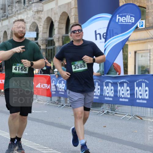 07.09.2025 - BARMER Alsterlauf Strokosch-Dieckow http://msf.ph/oto/8730412 07.09.2025 10:25:37 Ziel 3293, 3295, 3452, 3634, 4417 meine-sportfotos.de