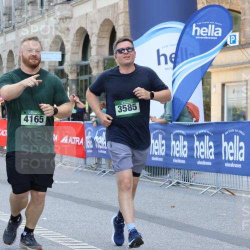 07.09.2025 - BARMER Alsterlauf Strokosch-Dieckow http://msf.ph/oto/8730417 07.09.2025 10:25:36 Ziel 3293, 3295, 3452, 3634, 4417 meine-sportfotos.de