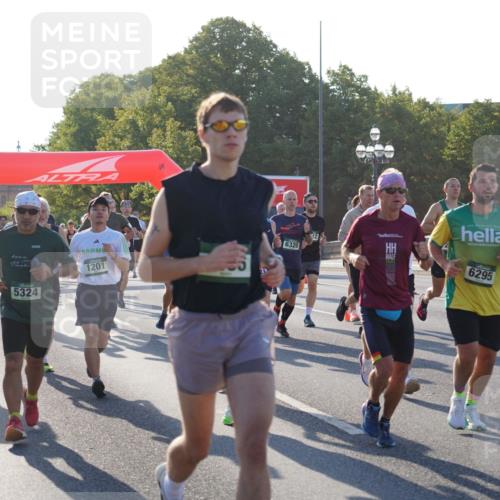 07.09.2025 - BARMER Alsterlauf Yannick Fuchs http://msf.ph/oto/8730470 07.09.2025 08:58:49 Laufen 564, 5324, 6320, 1201, 6295, 4569 meine-sportfotos.de
