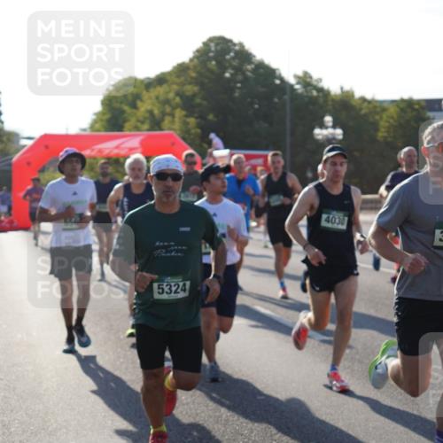 07.09.2025 - BARMER Alsterlauf Yannick Fuchs http://msf.ph/oto/8730476 07.09.2025 08:58:51 Laufen 550, 5324, 4030, 3638 meine-sportfotos.de