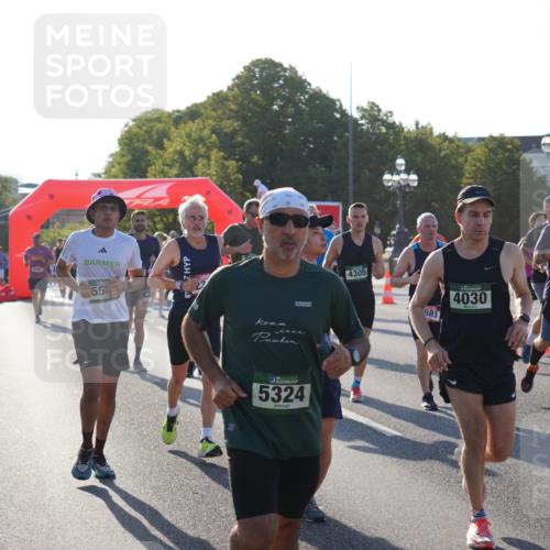 07.09.2025 - BARMER Alsterlauf Yannick Fuchs http://msf.ph/oto/8730480 07.09.2025 08:58:51 Laufen 44414, 55, 5324, 4305, 683, 4030, 6320 meine-sportfotos.de