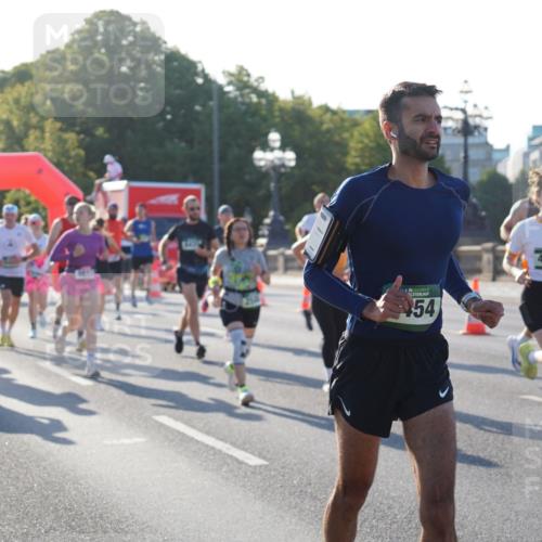 07.09.2025 - BARMER Alsterlauf Yannick Fuchs http://msf.ph/oto/8730489 07.09.2025 08:58:55 Laufen 54, 100, 4330 meine-sportfotos.de