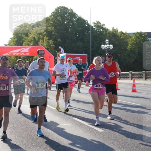 07.09.2025 - BARMER Alsterlauf Yannick Fuchs http://msf.ph/oto/8730503 07.09.2025 08:58:57 Laufen 2151, 49, 2150, 5095, 286, 8225, 4613, 3924, 2588 meine-sportfotos.de
