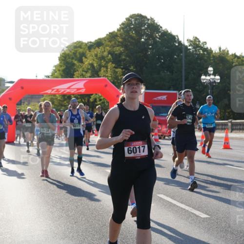 07.09.2025 - BARMER Alsterlauf Yannick Fuchs http://msf.ph/oto/8730526 07.09.2025 08:59:02 Laufen 2438, 8011, 6017 meine-sportfotos.de