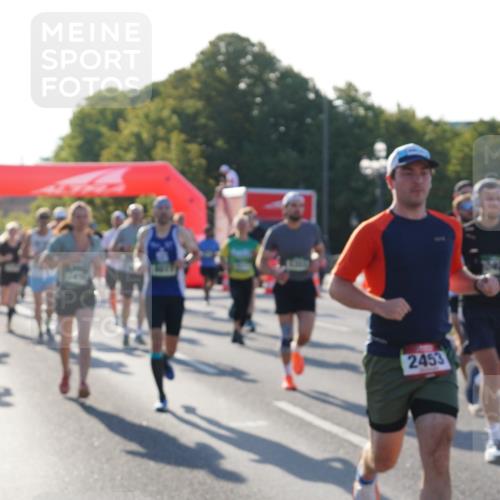 07.09.2025 - BARMER Alsterlauf Yannick Fuchs http://msf.ph/oto/8730535 07.09.2025 08:59:04 Laufen 2453 meine-sportfotos.de