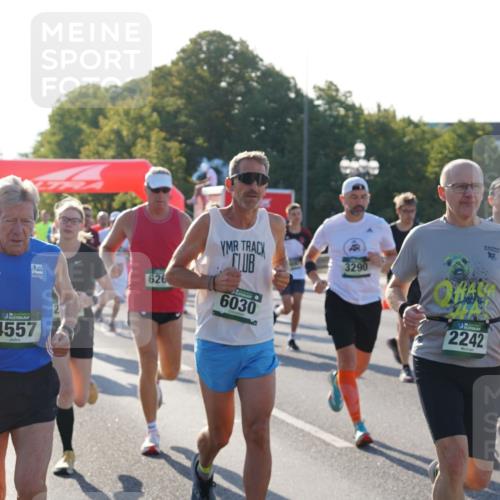 07.09.2025 - BARMER Alsterlauf Yannick Fuchs http://msf.ph/oto/8730561 07.09.2025 08:59:08 Laufen 36, 4557, 626, 6030, 3290, 10, 2242 meine-sportfotos.de