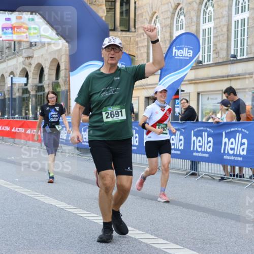 07.09.2025 - BARMER Alsterlauf Strokosch-Dieckow http://msf.ph/oto/8730579 07.09.2025 10:25:21 Ziel 2342, 3591, 3604, 3952, 3953, 4469 meine-sportfotos.de