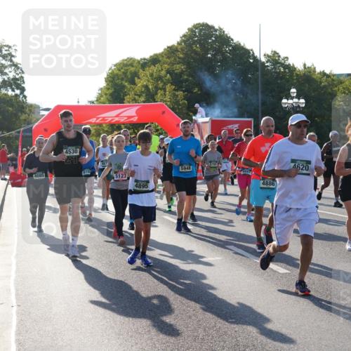 07.09.2025 - BARMER Alsterlauf Yannick Fuchs http://msf.ph/oto/8730582 07.09.2025 08:59:12 Laufen 4085, 4530, 41, 6168, 5123, 4895, 217, 5701, 5948, 4886, 4620, 6107 meine-sportfotos.de