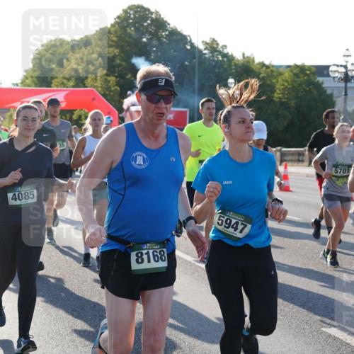 07.09.2025 - BARMER Alsterlauf Yannick Fuchs http://msf.ph/oto/8730606 07.09.2025 08:59:15 Laufen 3874, 4085, 35, 5701, 8168, 136, 5947, 5342 meine-sportfotos.de