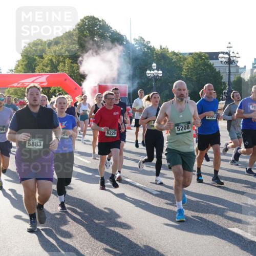 07.09.2025 - BARMER Alsterlauf Yannick Fuchs http://msf.ph/oto/8730638 07.09.2025 08:59:21 Laufen 4985, 4599, 5883, 15, 6229, 5208, 5583, 4925 meine-sportfotos.de