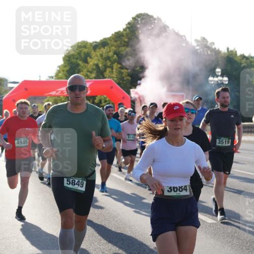 07.09.2025 - BARMER Alsterlauf Yannick Fuchs http://msf.ph/oto/8730654 07.09.2025 08:59:24 Laufen 4985, 6142, 3519, 5849, 3684, 4602 meine-sportfotos.de