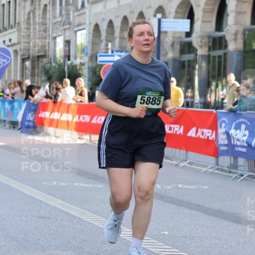 07.09.2025 - BARMER Alsterlauf Strokosch-Dieckow http://msf.ph/oto/8730703 07.09.2025 10:25:01 Ziel 2287, 3076, 4165, 4581, 5568, 5569, 5610, 5944, 6056, 8219 meine-sportfotos.de