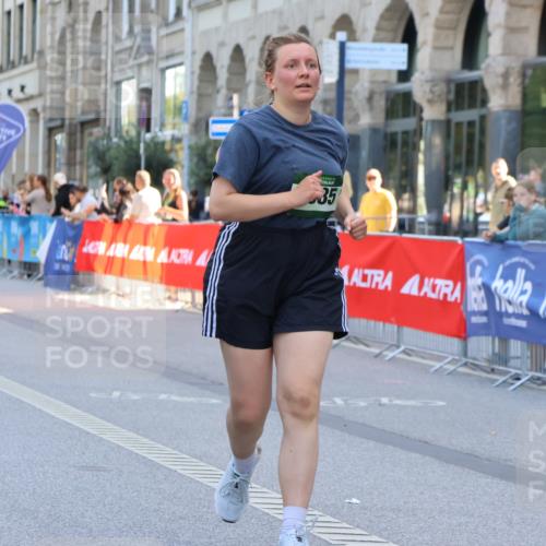 07.09.2025 - BARMER Alsterlauf Strokosch-Dieckow http://msf.ph/oto/8730709 07.09.2025 10:25:01 Ziel 2287, 3076, 4165, 4581, 5568, 5569, 5610, 5944, 6056, 8219 meine-sportfotos.de