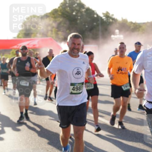 07.09.2025 - BARMER Alsterlauf Yannick Fuchs http://msf.ph/oto/8730714 07.09.2025 08:59:34 Laufen 1442, 4981, 5004 meine-sportfotos.de