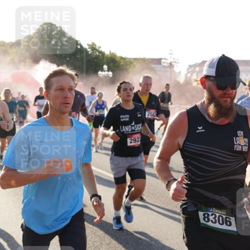07.09.2025 - BARMER Alsterlauf Yannick Fuchs http://msf.ph/oto/8730733 07.09.2025 08:59:37 Laufen 2670, 97, 292, 2582, 2960, 8306 meine-sportfotos.de