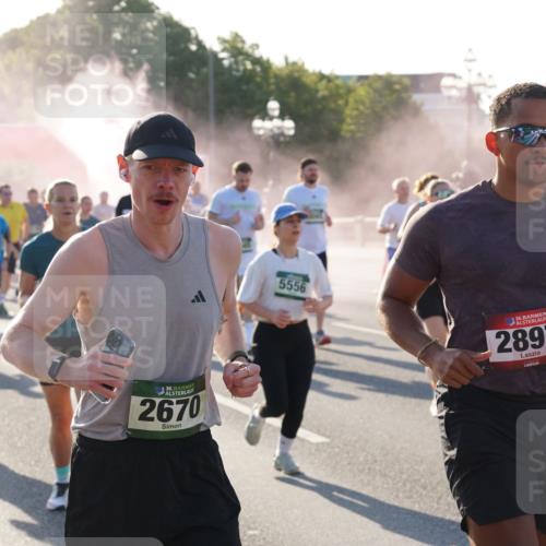 07.09.2025 - BARMER Alsterlauf Yannick Fuchs http://msf.ph/oto/8730737 07.09.2025 08:59:38 Laufen 3596, 2670, 5556, 36, 2897, 292 meine-sportfotos.de