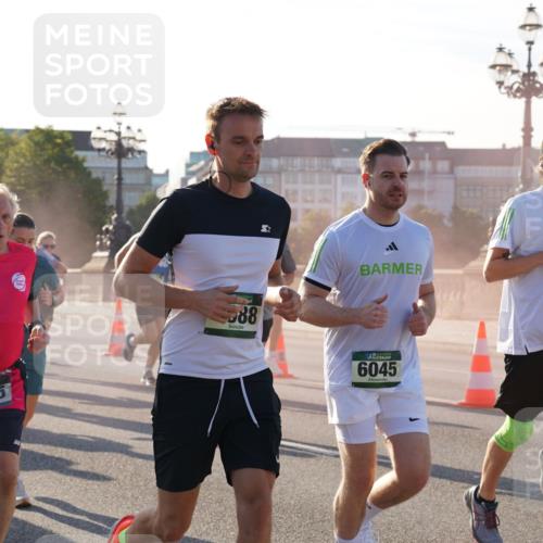 07.09.2025 - BARMER Alsterlauf Yannick Fuchs http://msf.ph/oto/8730751 07.09.2025 08:59:42 Laufen 2565, 88, 6045, 0065, 8118, 444 meine-sportfotos.de