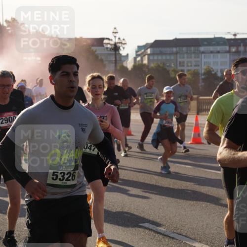07.09.2025 - BARMER Alsterlauf Yannick Fuchs http://msf.ph/oto/8730779 07.09.2025 08:59:46 Laufen 3810, 2900, 36, 6, 36, 5326, 047, 8050, 3909, 36, 3877 meine-sportfotos.de
