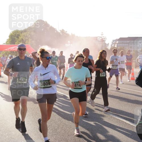 07.09.2025 - BARMER Alsterlauf Yannick Fuchs http://msf.ph/oto/8730801 07.09.2025 08:59:49 Laufen 44444, 5078, 5026, 3809, 5367, 5750, 816, 2481, 6169, 8311, 16, 431 meine-sportfotos.de