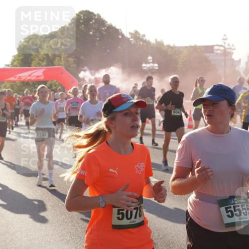 07.09.2025 - BARMER Alsterlauf Yannick Fuchs http://msf.ph/oto/8730829 07.09.2025 08:59:53 Laufen 5921, 4242, 3800, 8043, 5078, 5555, 788, 2904 meine-sportfotos.de