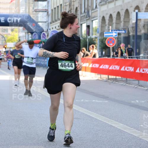 07.09.2025 - BARMER Alsterlauf Strokosch-Dieckow http://msf.ph/oto/8730833 07.09.2025 10:24:52 Ziel 3076, 4165, 4168, 4581, 5610, 5887, 6056 meine-sportfotos.de