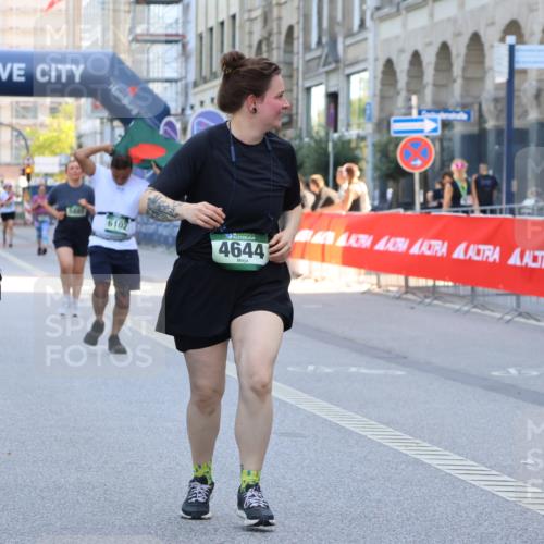 07.09.2025 - BARMER Alsterlauf Strokosch-Dieckow http://msf.ph/oto/8730839 07.09.2025 10:24:52 Ziel 3076, 4165, 4168, 4581, 5610, 5887, 6056 meine-sportfotos.de