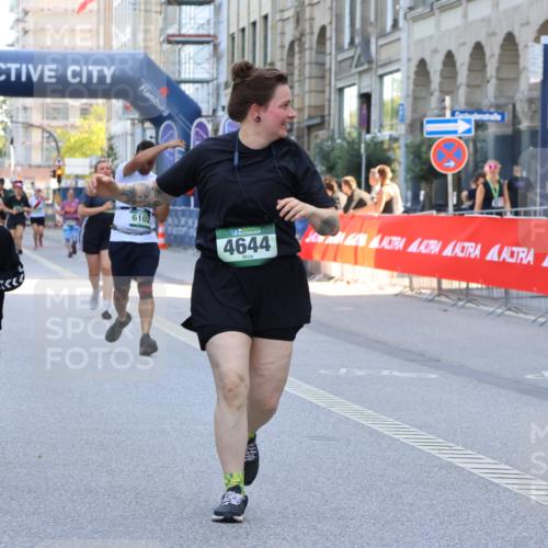 07.09.2025 - BARMER Alsterlauf Strokosch-Dieckow http://msf.ph/oto/8730857 07.09.2025 10:24:52 Ziel 3076, 4165, 4168, 4581, 5610, 5887, 6056 meine-sportfotos.de