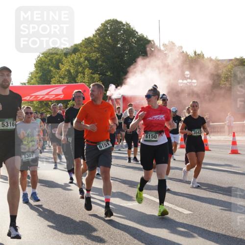 07.09.2025 - BARMER Alsterlauf Yannick Fuchs http://msf.ph/oto/8730859 07.09.2025 08:59:58 Laufen 5316, 5307, 453, 37, 6150, 3543, 6151, 4 meine-sportfotos.de