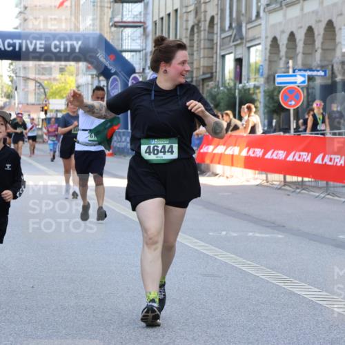 07.09.2025 - BARMER Alsterlauf Strokosch-Dieckow http://msf.ph/oto/8730863 07.09.2025 10:24:52 Ziel 3076, 4165, 4168, 4581, 5610, 5887, 6056 meine-sportfotos.de