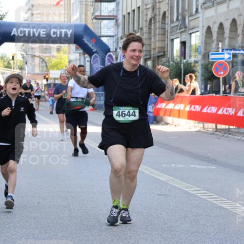 07.09.2025 - BARMER Alsterlauf Strokosch-Dieckow http://msf.ph/oto/8730877 07.09.2025 10:24:52 Ziel 3076, 4165, 4168, 4581, 5610, 5887, 6056 meine-sportfotos.de